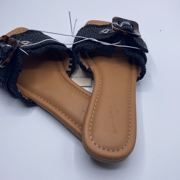 Universal Thread Women's Chrissy Slide Sandals with Memory Foam Insole - Picture 5 of 6